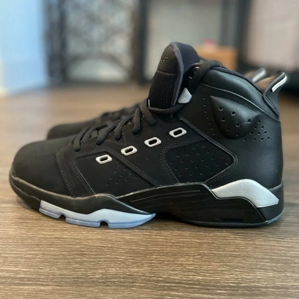 Jordan 6-17-23 Metallic Silver sz 9.5